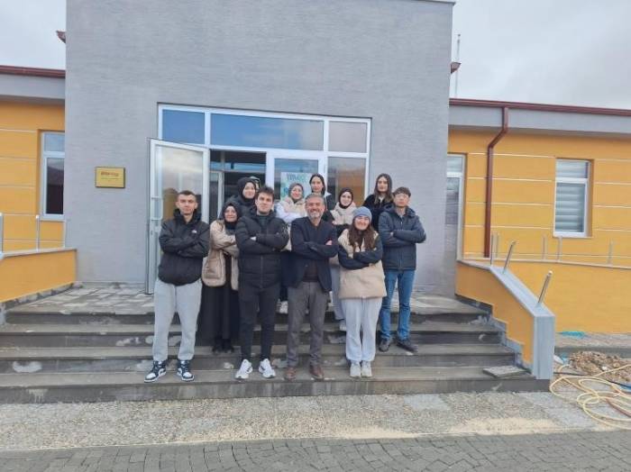 Gençler Heyecanla Kendileri İçin Süren Çalışmaları İnceledi