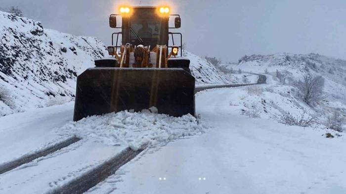 Kahramanmaraş Kırsalına Kar Düştü Ekipler Müdahale Etti