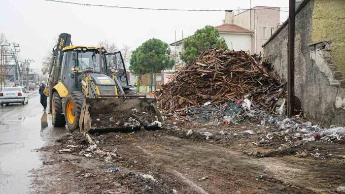 Kahramanmaraş’ta Hafriyat Atıkları Temizleniyor