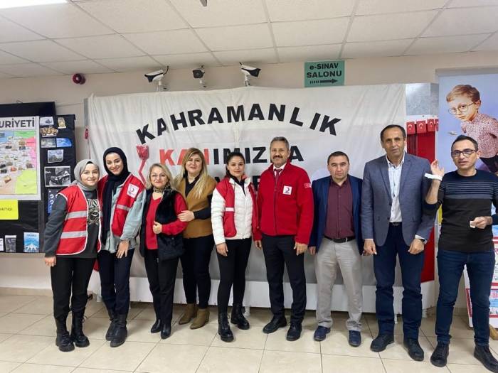 Kızılay’dan 560 Kan Bağışı Yapan Osmancık’a Kurumsal Kan Bağış Madalyası