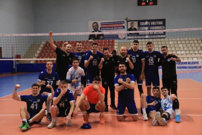 Tvf Erkekler Voleybol 1. Ligi: Kocaeli Büyükşehir Belediye Kağıtspor: 3 - Ziraat Bankkart: 0