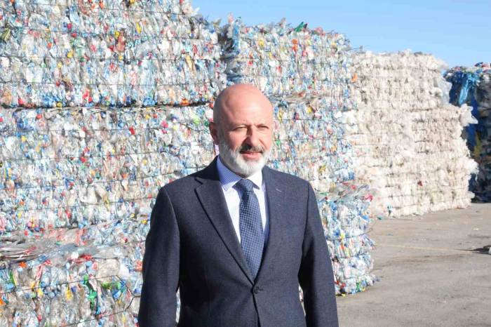 Başkan Çolakbayrakdar: "Türkiye’de İlk Olan Sistemle Geri Dönüşüme Büyük Katkı Sağladık"