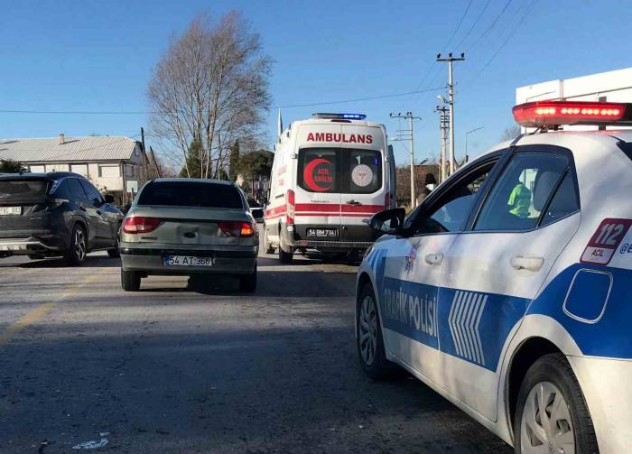Sakarya’daki Kazada Babaanne Ve 8 Aylık Torunu Yaralandı