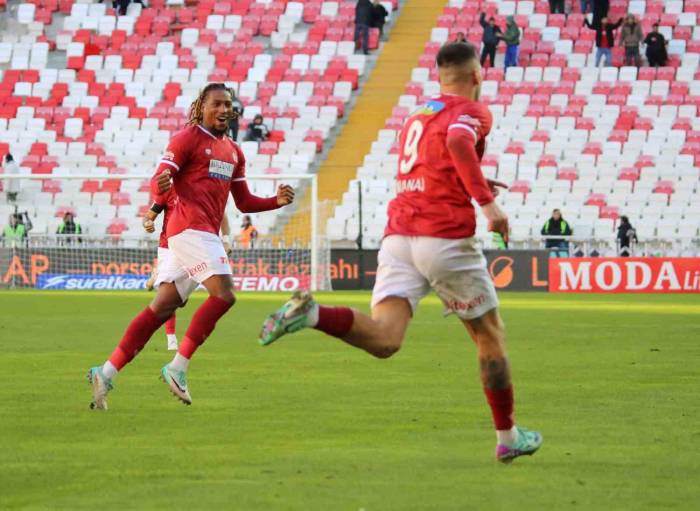 Trendyol Süper Lig: E.y. Sivasspor: 1 - İstanbulspor: 0 (Maç Sonucu)