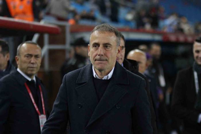 Trendyol Süper Lig: Trabzonspor: 1 - Rams Başakşehir: 1 (İlk Yarı)