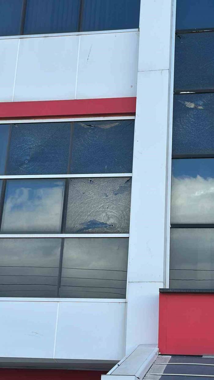 Depoyu Uzun Namlulu Silahla Taradılar, O Anlar Saniye Saniye Görüntülendi