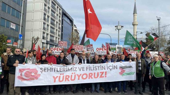 Binlerce Kişi Kabataş’tan Eminönü’ne Filistin Ve Şehitler İçin Yürüdü