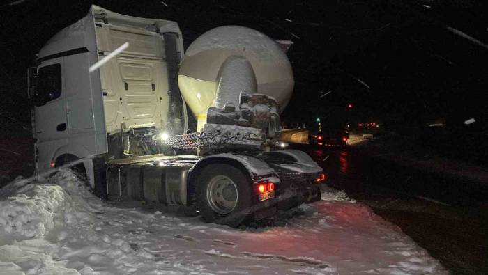 Ilgaz Dağı’nda Yoğun Kar Yağışı: Kar Kalınlığı 10 Santimetreyi Aştı