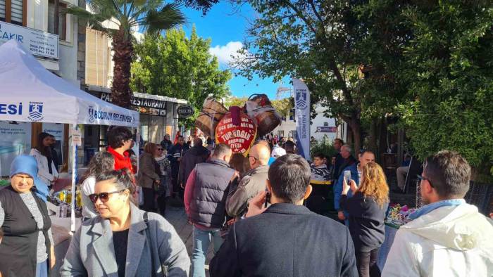 Bodrum Mandalina Festivali Buruk Geçti