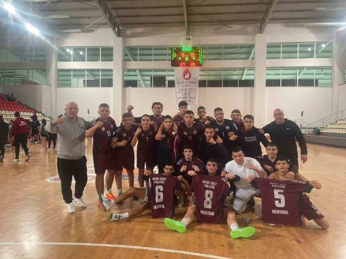 Yakın Doğu Koleji Erkek Hentbol Takımı, Kktc Şampiyonu Oldu