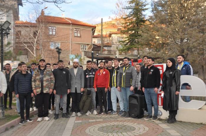 Emet’te Fenerbahçe, Galatasaray Ve Beşiktaş Taraftarları Terörü Lanetledi