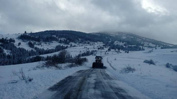 Samsun’da Karla Mücadele: Kapanan 42 Kırsal Mahalle Yolu Açıldı