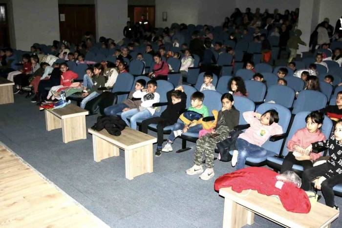 Körfez’de Çocuklar Sinemayla Buluştu