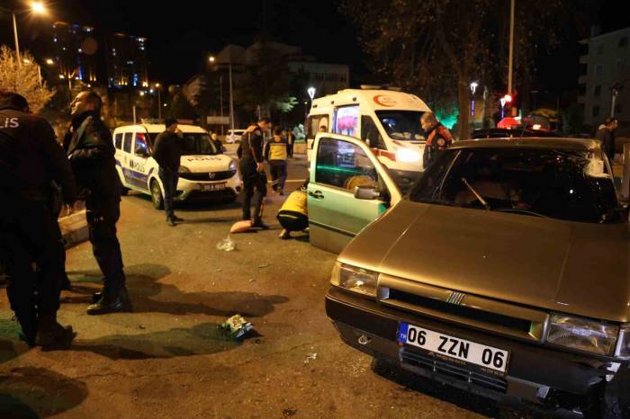 Polisin "Dur" İhtarına Uymayıp Kaçan Araç Takla Attı: 3 Yaralı