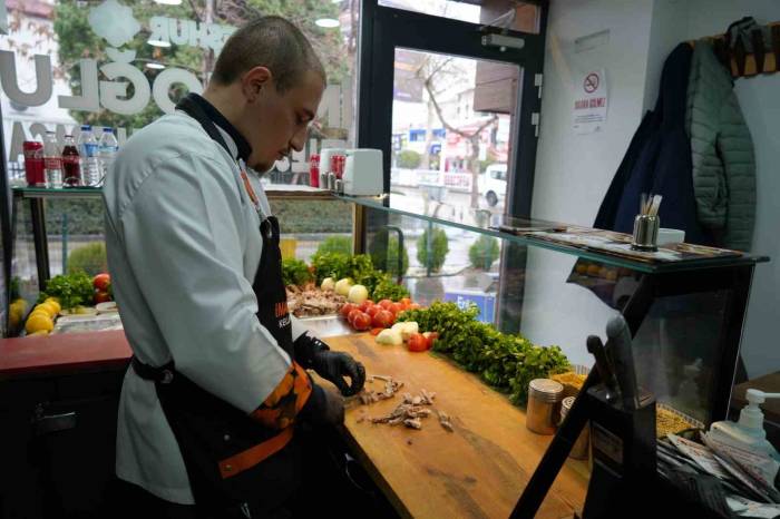 ‘Kelle Söğüş’ Geleneğini 5 Kuşaktır Yaşatıyorlar