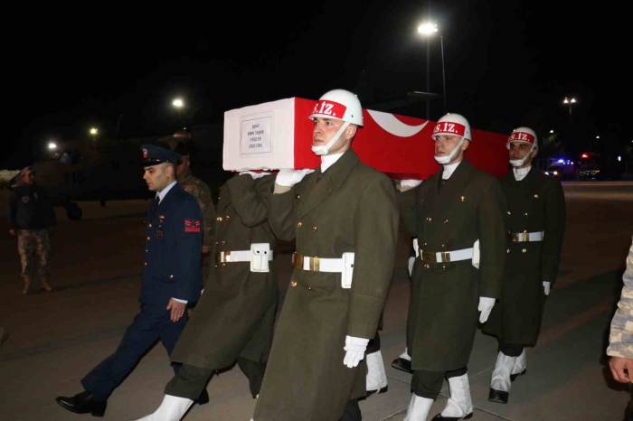 Malatyalı Şehidin Naaşı Memleketine Getirildi