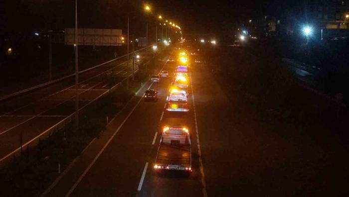 Oto Kurtarıcılardan Teröre Lanet Konvoyu