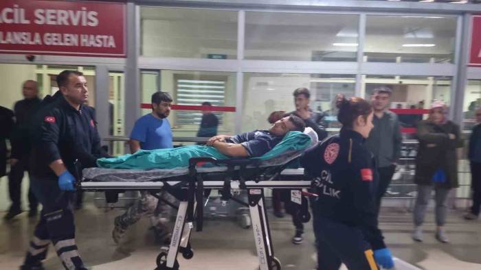 Arkadaşını Yaraladı, Aracında Başından Vurulmuş Halde Bulundu