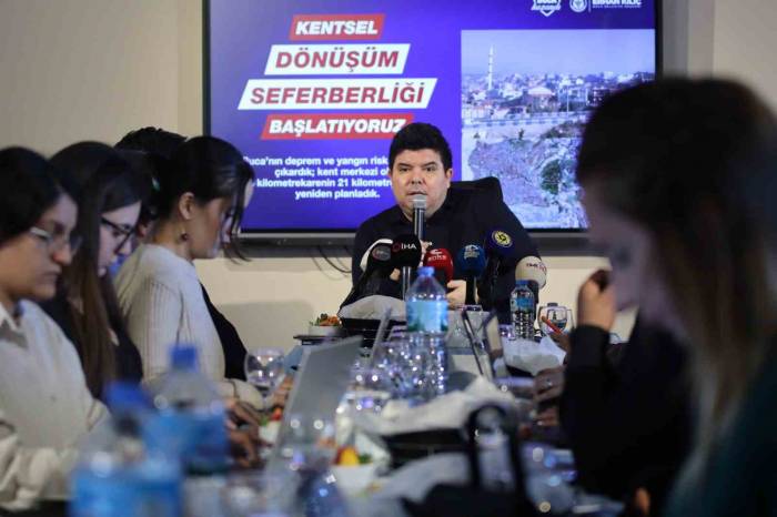 Başkan Kılıç, 4,5 Yıl Raporunu Sundu: "Tüm Siyasi Partilerden Oy Alırım"