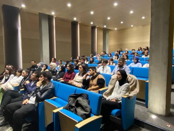 Psikoloji Öğrencileri Konferansta Buluştu
