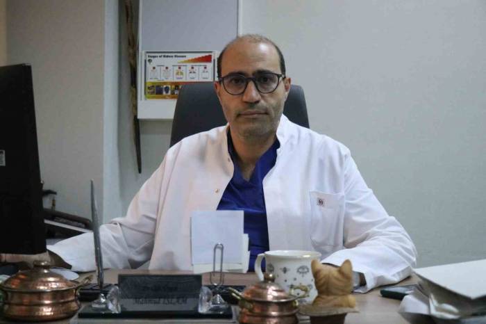 Tek Şifa Bulamadığı Kendi Yarası..