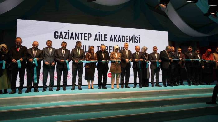 Gaziantep Aile Akademisi Bakanların Katılımıyla Açıldı