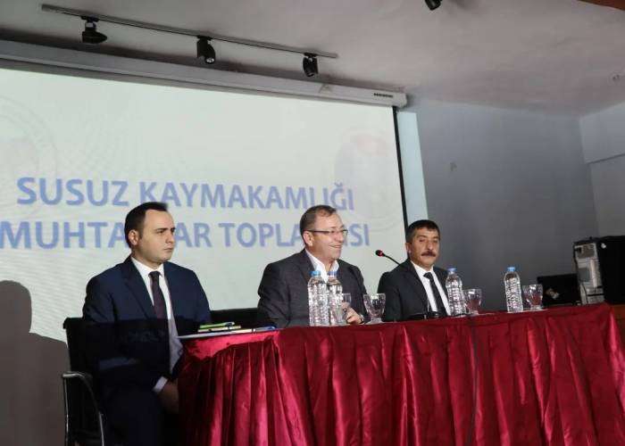 Kars Valisi Polat, Susuz’da Muhtarlarla Buluştu