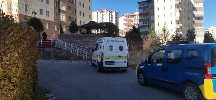 44 Yaşındaki Şahıs Evinde Ölü Bulundu