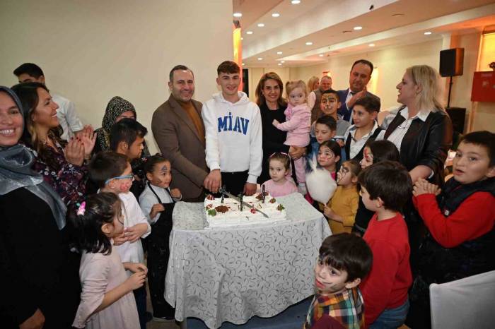 Başkan Tutuk Pku Aileleri İle Bir Araya Geldi