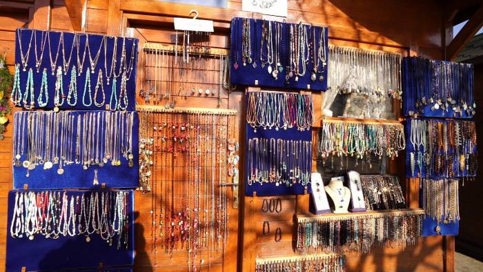 Yeni Yıl Konseptli Ürünler Hünerli Eller Çarşısı’nda Satışa Hazırlandı