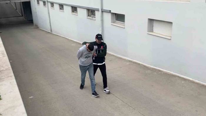 Adana’da Narkotik Operasyonda Yakalanan 3 Kişi Tutuklandı