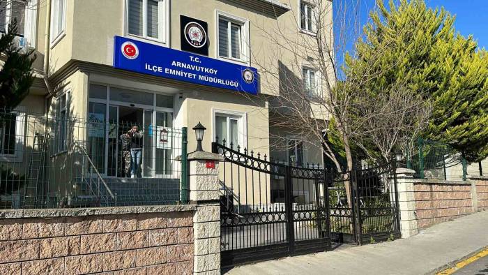İstanbul’da Bir Taksici İyilik Yapmak İstediği Kişiler Tarafından Gasp Edilmişti: O Gaspçılar Yakalandı