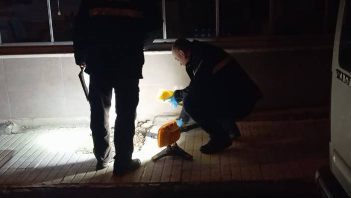 Tüfekle Dernek Kapısına Dayanan Şahıs Polis Ekipleri Tarafından Yakalandı