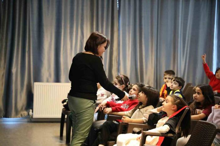 Yılın Son Günlerinde De Eğitim Faaliyetleri Devam Ediyor