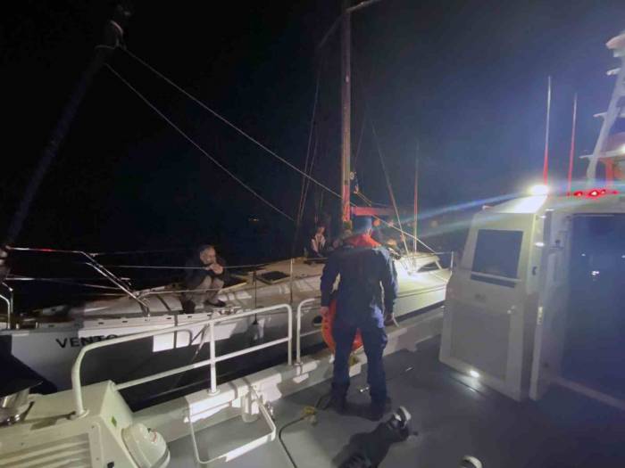 Fethiye’de 69 Düzensiz Göçmen Ve 2 Göçmen Kaçakçılığı Şüphelisi Yakalandı