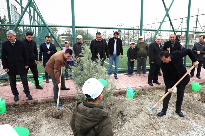 Hasan Kılca: “Yeşil Alanlar Şehirlerin Kimliklerini Oluşturuyor”
