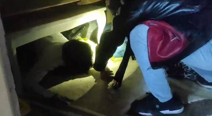 Polise Yakalanmamak İçin Mutfak Dolabına Gizli Bölme Yaptırdı