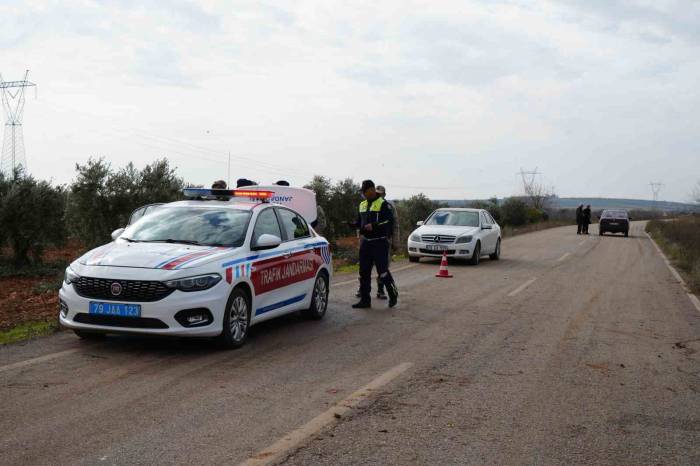 Şarampole Uçan Aracın Sürücüsü Ağır Yaralandı