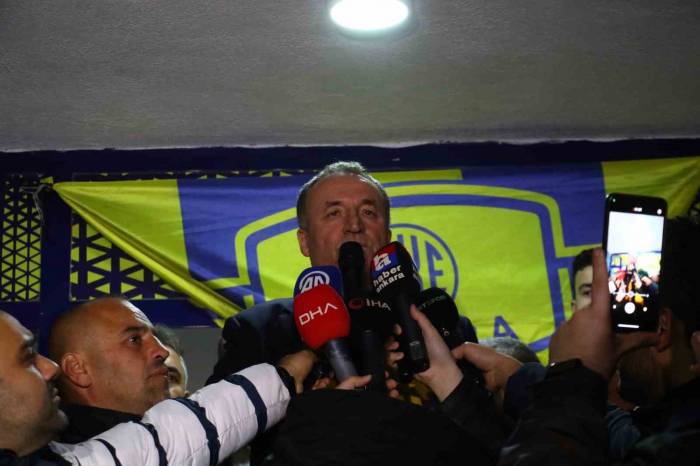 Faruk Koca: “Türkiye’deki Şehitlerin Gündemini Aldığım İçin Üzüntümü İfade Etmek İsterim”