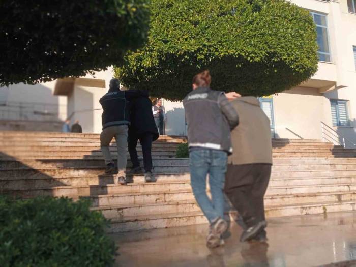 Muğla’da Yapılan Operasyonlar Sonucu Yakalanan İki Zehir Taciri Tutuklandı