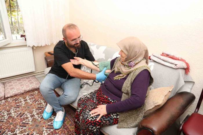 Yaşlı Çiftten Kazım Kurt’a Hayır Duası