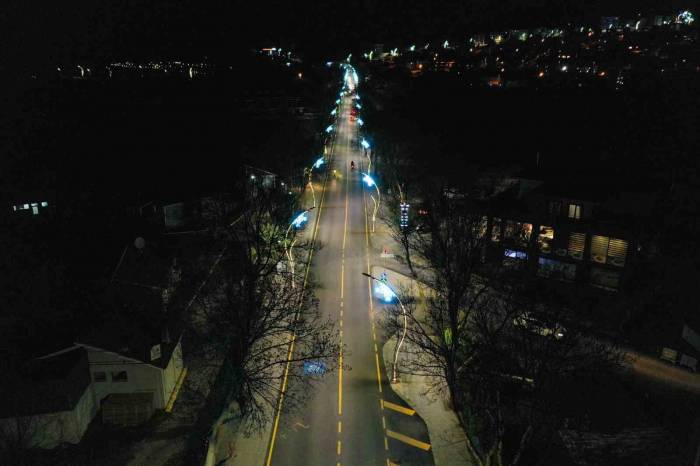 Üsküdar Caddesi 3. Etap Aydınlatma Ve Yenileme Projesi Tamamlandı