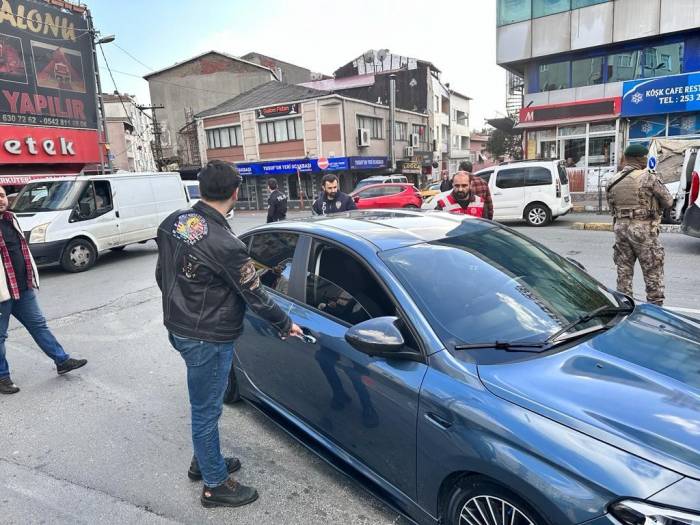 Şişli’de Yılbaşı Öncesi Asayiş Denetimi: 3 Gözaltı