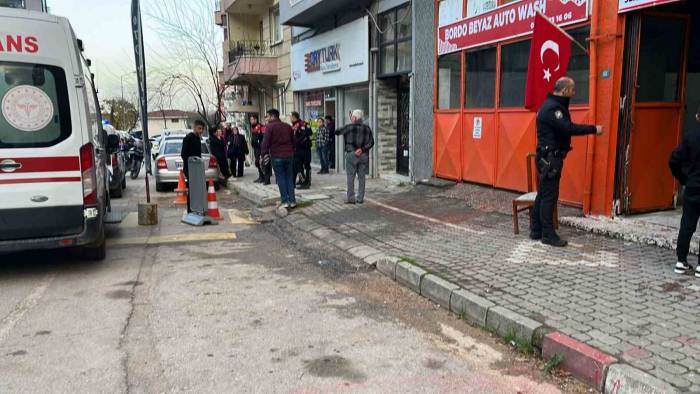 Tartıştığı Arkadaşını Bıçaklayarak Öldürdü