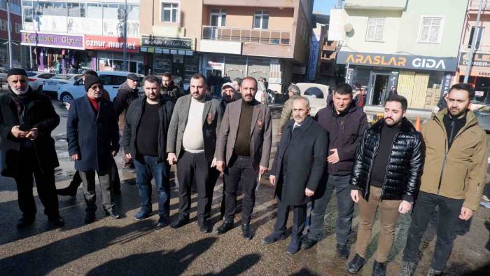 Erzurum’da Gaziler Ve Şehit Aileleri Dem Binası Önünde Basın Açıklaması Yaptı