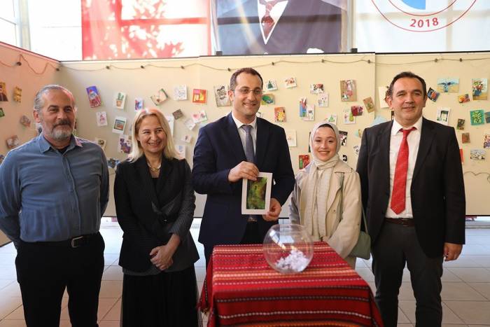 Başkan Ekim Üniversiteli Gençlerle Bir Araya Geldi