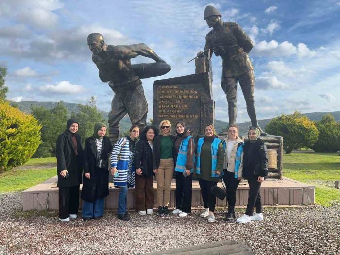 Balıkesirli Gençlere Tarih Ve Medeniyet Alan Gezisi