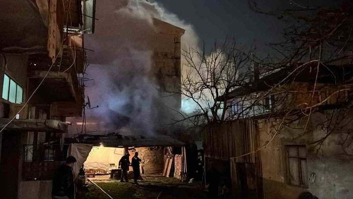 Tekstil Atölyesinde Korkutan Yangın