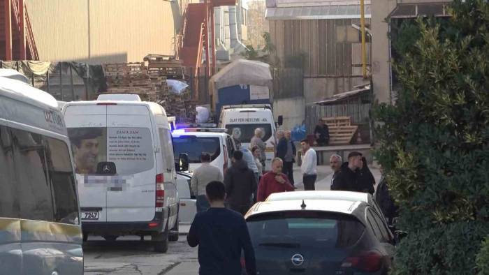 Bursa’da Asansör İle Duvar Arasında Sıkışan İşçi Hayatını Kaybetti