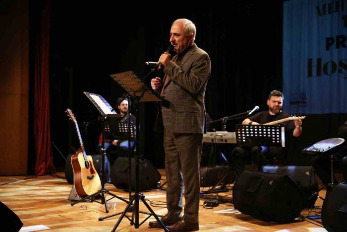 Eyüpsultan Belediyesi’nin Halk Oyunları Kursuna Yoğun İlgi